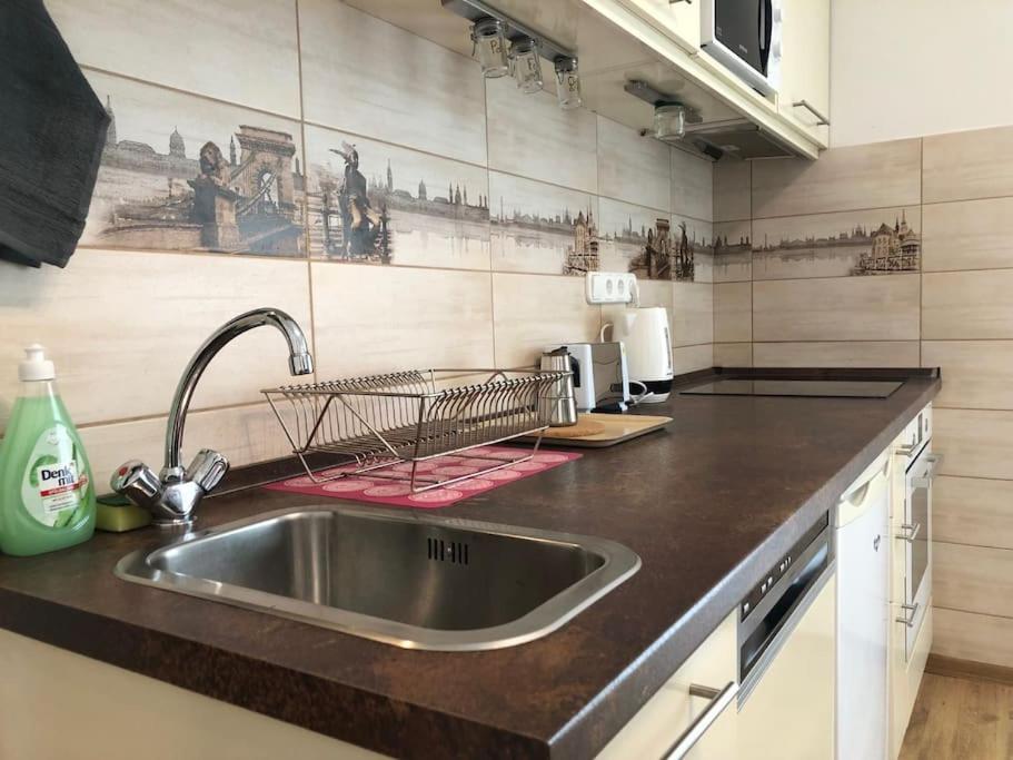 Apartment Buda Danube New Renovated Balcony *